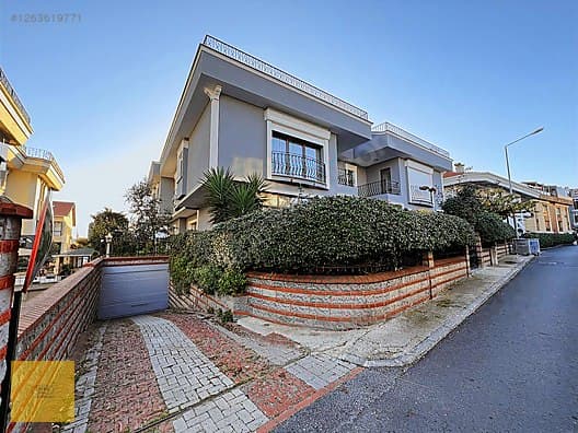 Florya Karakol Sokağı 4+1 380 m2 Dublex Daire